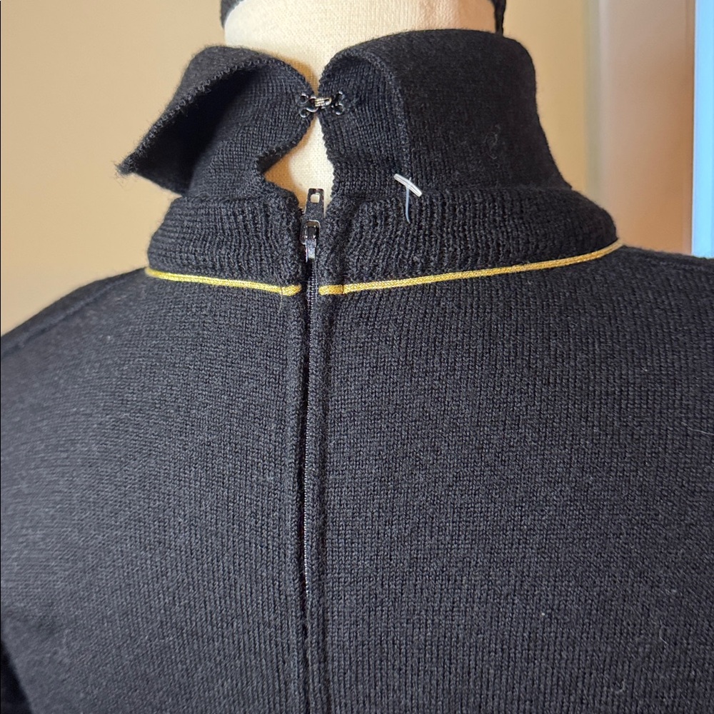 Ciao LTD 100% wool long black dress gold accents size 8 women’s vintage - Picture 4 of 6
